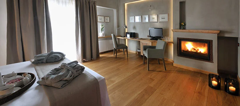 Δωμάτιο 203 - Elegant Σουίτα με τζάκι & θέα