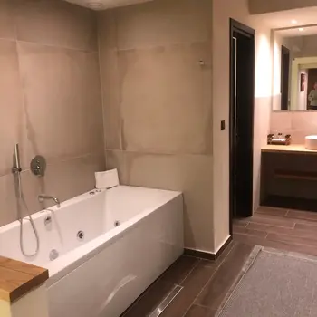 Prestige Suite with Indoor Jacuzzi