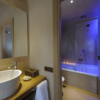 Room 105 - Comfort Double Rooms