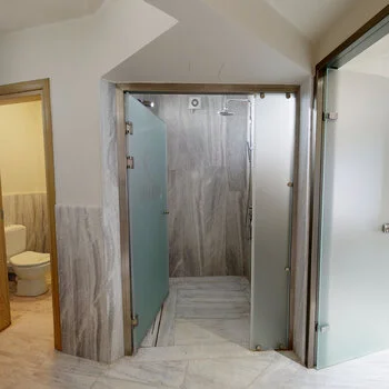 Valeni Grand Suite with Indoor Jacuzzi and Panoramic View
