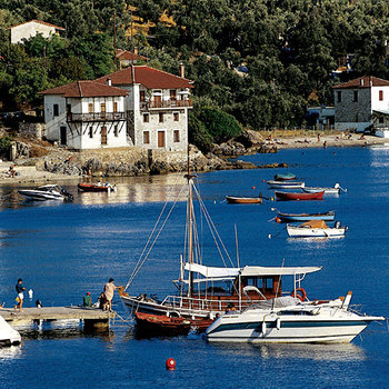 Green and charming the little village of Horto under Argalasti.